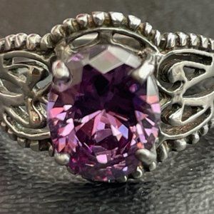 Vintage sterling silver ring with amethyst stone